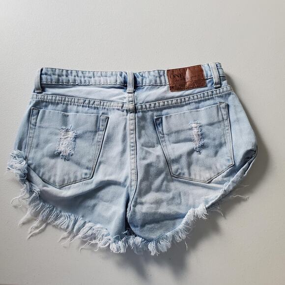 One Teaspoon Bandits Shorts Womens 26 Distressed Denim Frayed Hem Relaxed Fit - Picture 2 of 9